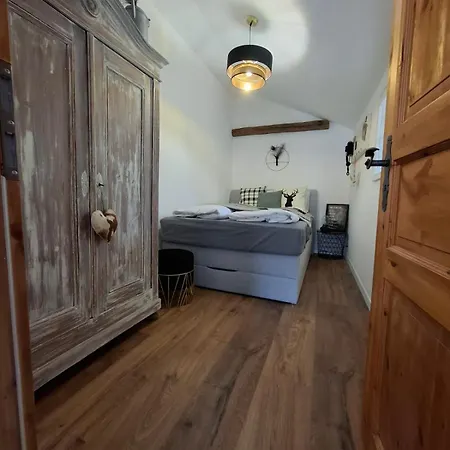 Bijou Hollandia Tatil Evi *